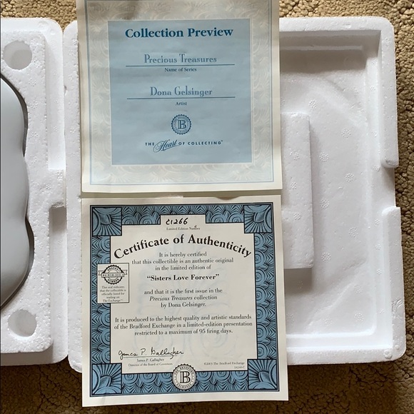 Bradford Exchange Sisters Collector Plate - Picture 4 of 4